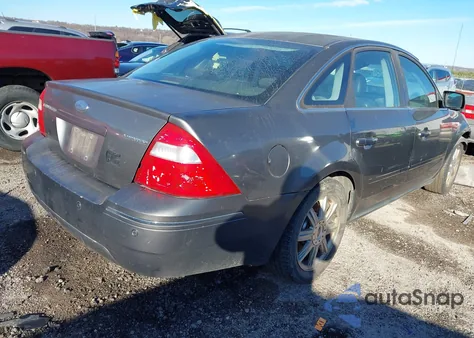 2005 Ford Five Hundred Limited z USA, uszkodzony, nr VIN 1FAFP25145G146554